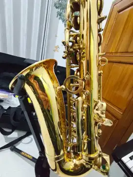 SAXOPHONE, GITAR AKUSTIK, PIANO (BORONGAN)