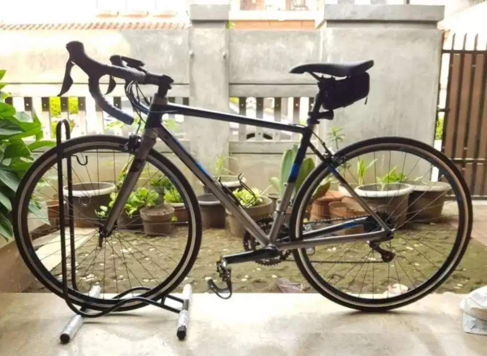 SEPEDA ROAD BIKE POLYGON STRATTOS S2 SIZE M