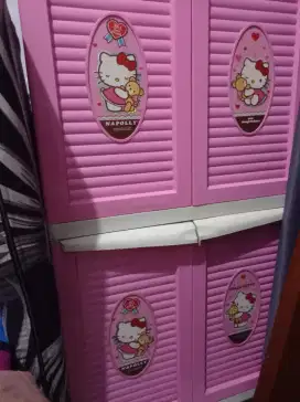Lemari baju  merek NapoLLy