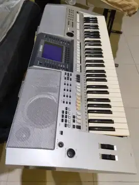 Keyboard Yamaha psr s700
