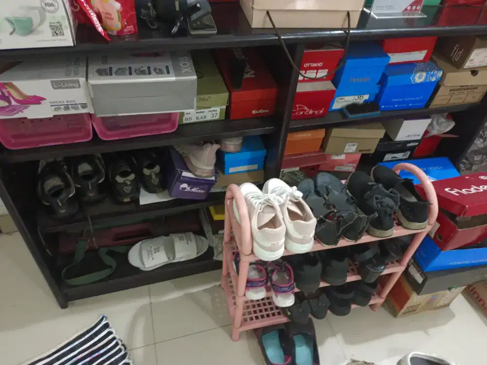 Rak sepatu besar anti rayap dan anti bau