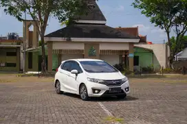 [DP10JT!] HONDA JAZZ 1.5 RS A/T 2015 (PUTIH)