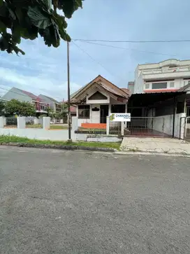 Di Jual Rumah di Griya loka Bsd, vn
