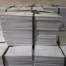 Kertas BC/BW Kertas Undangan Manila F4 1pak berisi 100lembar