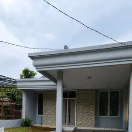 DISEWAKAN RUMAH SIAP HUNI BEVERLY LIPPO CIKARANG (NEGO)