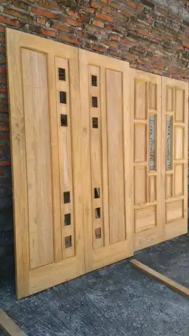 Kusen pintu jati