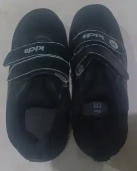 (Preloved) Sepatu Hitam