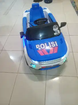 Mobilan aki anak ,gak di pake lagi di jual aj yang minat silakan