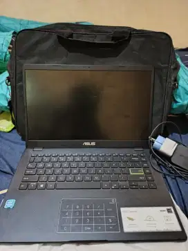 Asus VivoBook E410MA
