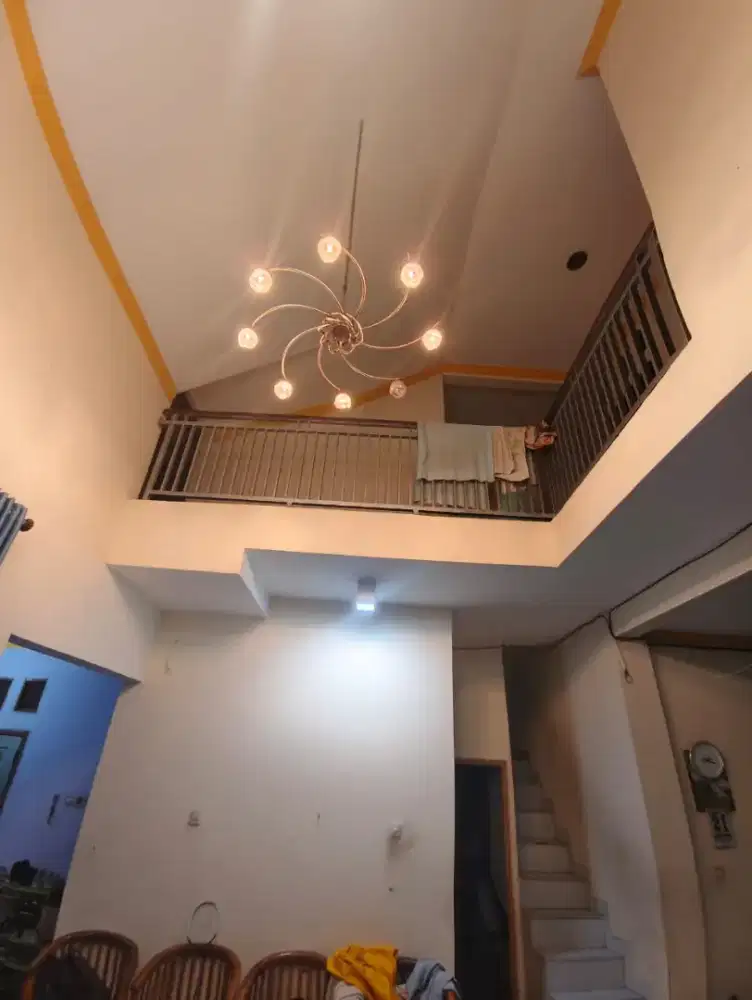 RUKO/RUMAH 2 LANTAI BEBAS BANJIR JALAN LEBAR 3 MOBIL SANGAT RAMAI