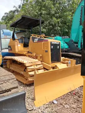 Buldozer Caterpilar D3G LGP import tahun 2025