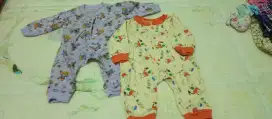 Sleepsuit buka dan tutup kaki