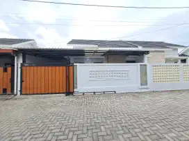 Rumah di Mangesti Raya