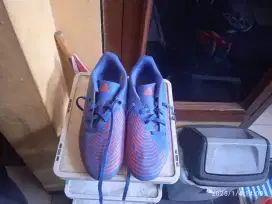 Adidas predator edge 4 warna biru menawan