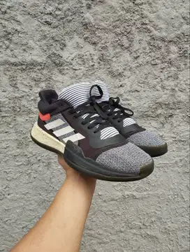 SEPATU BASKET ADIDAS MARQUEE BOOST SECOND