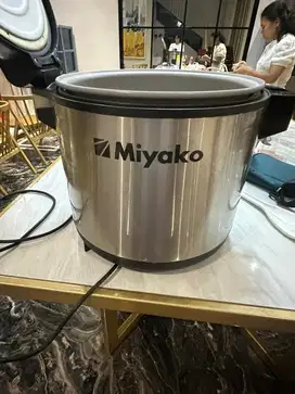Rice cooker miyako besar 6liter