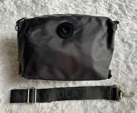 Sling bag anti air