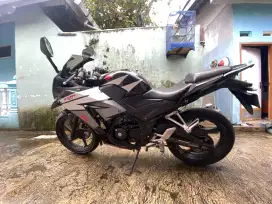 Honda CBR 150 2015