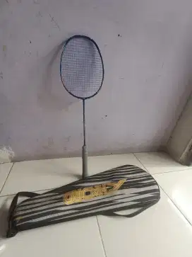 Raket badminton Hndrd Atomic Air 78