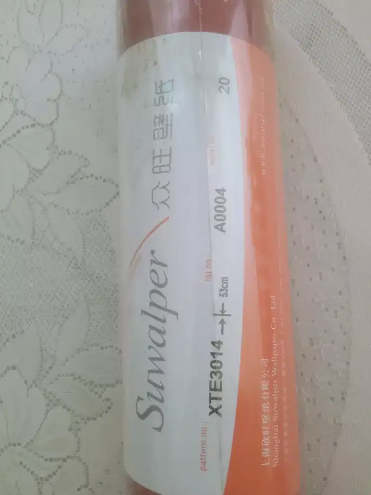 Jual 6 (enam) rol wallpaper.