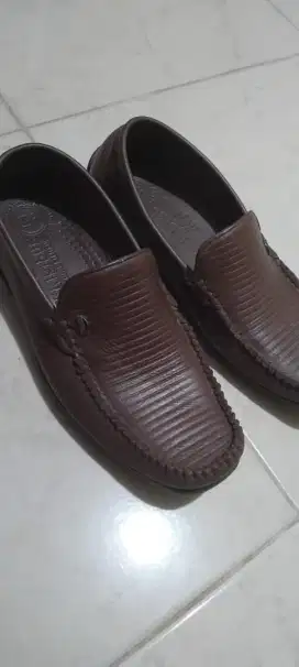 Sepatu pantoufel merk scottlando