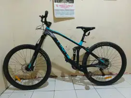 Sepeda gunung thrill ferven T140