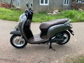 Di jual honda scoopy tahun 2018