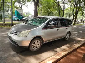 Nissan Grand livina 2011 Bensin
