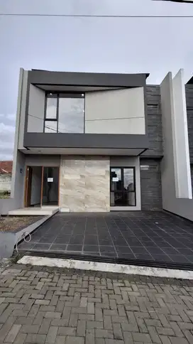 Rumah keren siap huni di budi luhur dekat Setraduta Bandung Bisa kpr