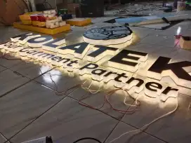 papan nama ruangan