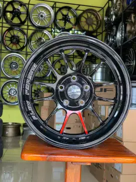 VELG BUZZ LIMITED EDITION R17×8H5×114,3 INNOVA,BRV,HRV,CIVIC,XPANDER