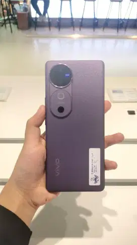Vivo V40 5G cicilan pasti denga Home Credit