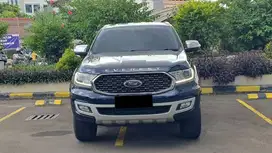 Ford Everest 2.2 Trend 4x2 AT Facelift Biru 2023 NIK 2021 Like New