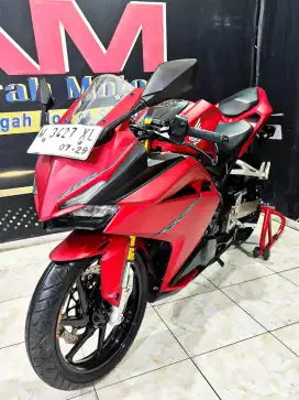 Honda CBR 250RR 2019 km 15rb like New.Anugerah Motor rungkut tengah 81