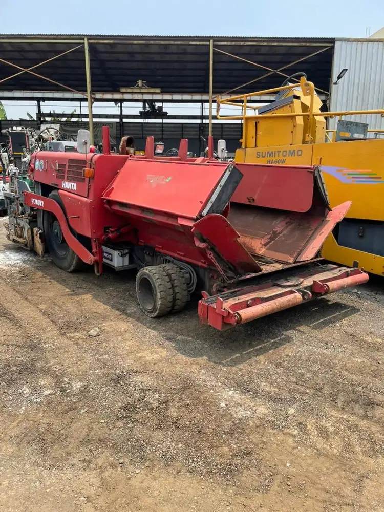 Dijual ! Asphalt Finisher Sumitomo HB40W-5 (F1740W).  Wide 4mtr. ExJpn