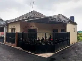 Rumah Strategis Dekat Pasar Cisaat Sukabumi Siap Huni