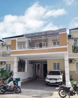 DIJUAL RUMAH SIAP HUNI, ADA KOLAM RENANGNGA!! MUSTIKA JAYA, BEKASI