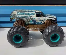 Monster Truck Hot Wheel orginal ukuran besar 3