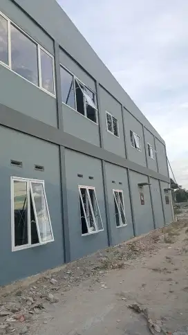 Jendela sekat partisi kaca