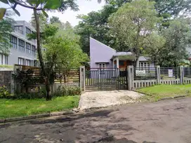 dijual rumah dengan kavling di cluster northridge, sentul city (ssr80)