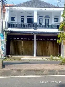 Di jual Ruko dan Rumah dengan 2 lantai , Nego sampe Mampus!!