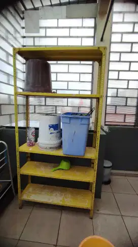 Rak Besi Serba Guna