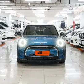 Mini Cooper 1.5 Turbo 2022 bisa DP 25JT