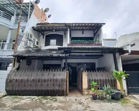 Rumah 2 Lantai di Jl. Danau Dibawah, Benhil