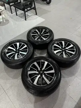 BAN + VELG OEM PAJERO DAKAR R18 PCD 6x139 MULUS