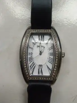 Jam tangan wanita