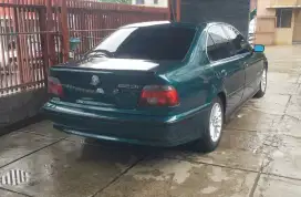 BMW e39 523i matic Boston green