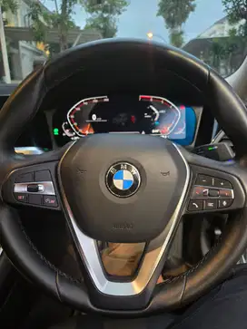 BMW 320i 2021 Bensin