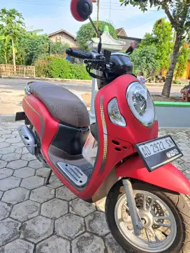 Honda scoopy keyles red