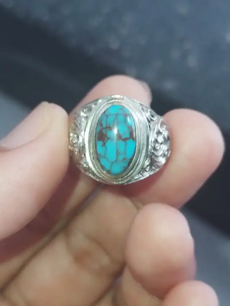 Cincin Pirus Mesir Serat Merah